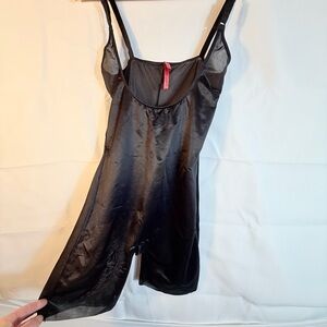 Spanx Open Bust Mid Thigh Double Gusset Bodysuit Size Large Black Slimming Shape